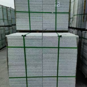 鹰潭 芝麻白火烧，园林广场市政工程地铺石，1.8~5.0厚均有现货