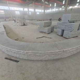 鹰潭 芝麻白异形坐凳，自然面光面弧形加工