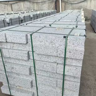 鹰潭 白麻花岗岩路沿石，弧形路沿石，道牙石，马路牙子，界石，路缘石，平沿石，直岩石，平缘石等