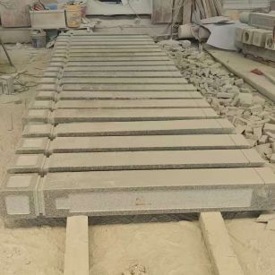 鹰潭 芝麻白异形加工雕刻-栏杆大柱，方柱