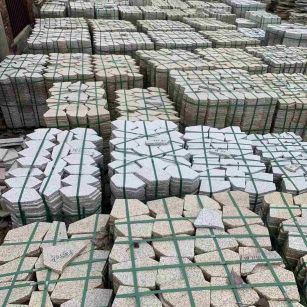 鹰潭 黄金麻白麻花岗岩荔枝面地铺石(冰裂纹)