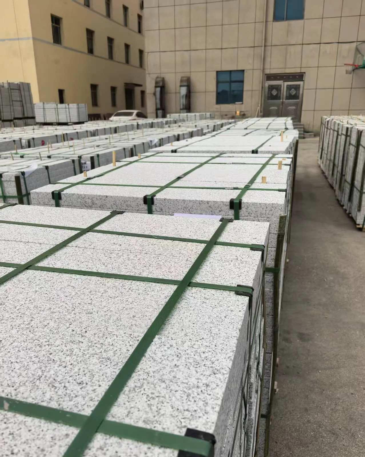 鹰潭 白麻花岗岩5.0公分荔枝面地铺石