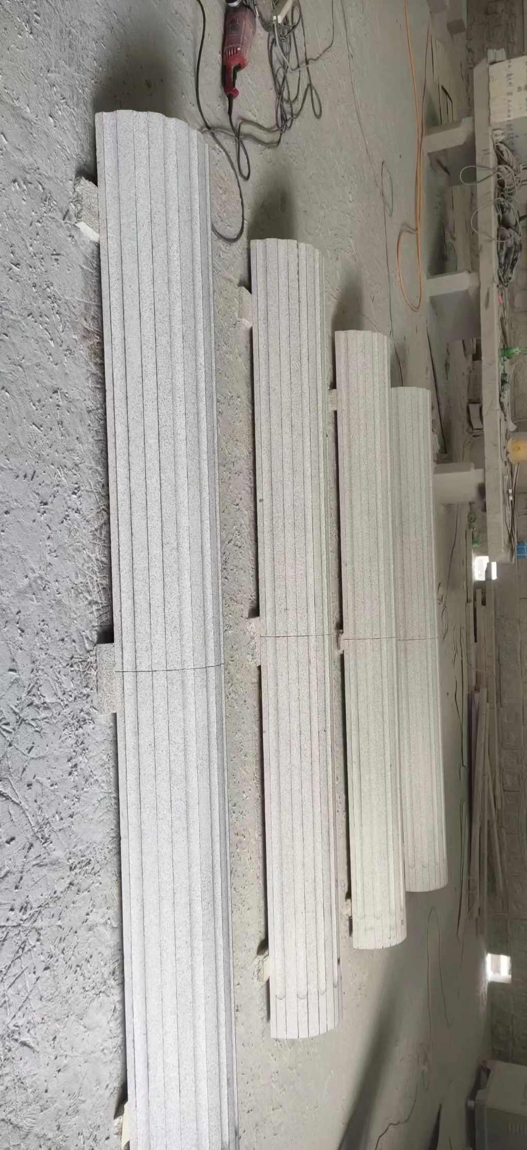 鹰潭 花岗岩厂家带你看白麻花岗岩门楼大柱柱皮