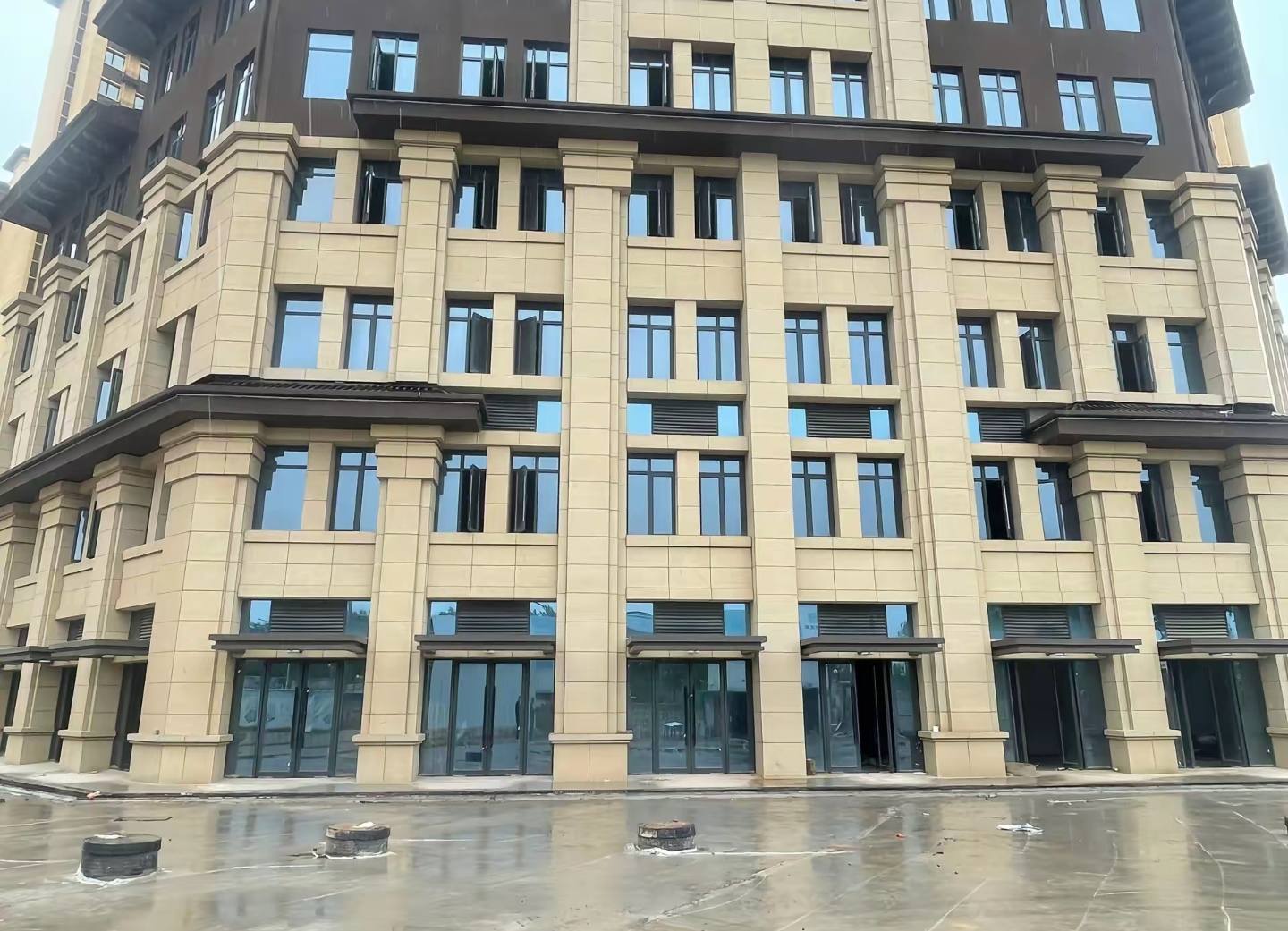 鹰潭 黄金麻花岗岩荔枝面小区外墙干挂