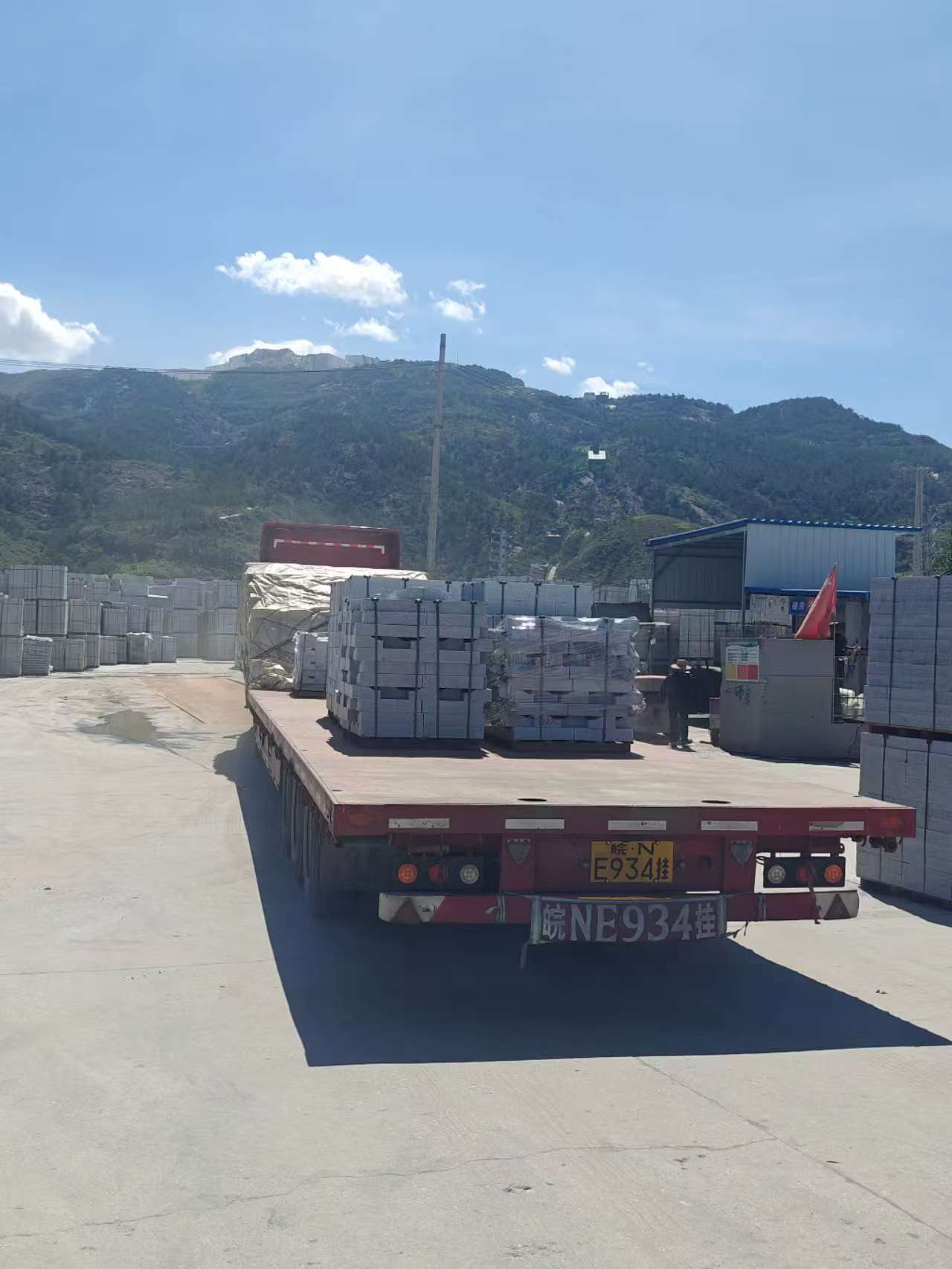 鹰潭 芝麻白仿形路沿石，直形路沿石