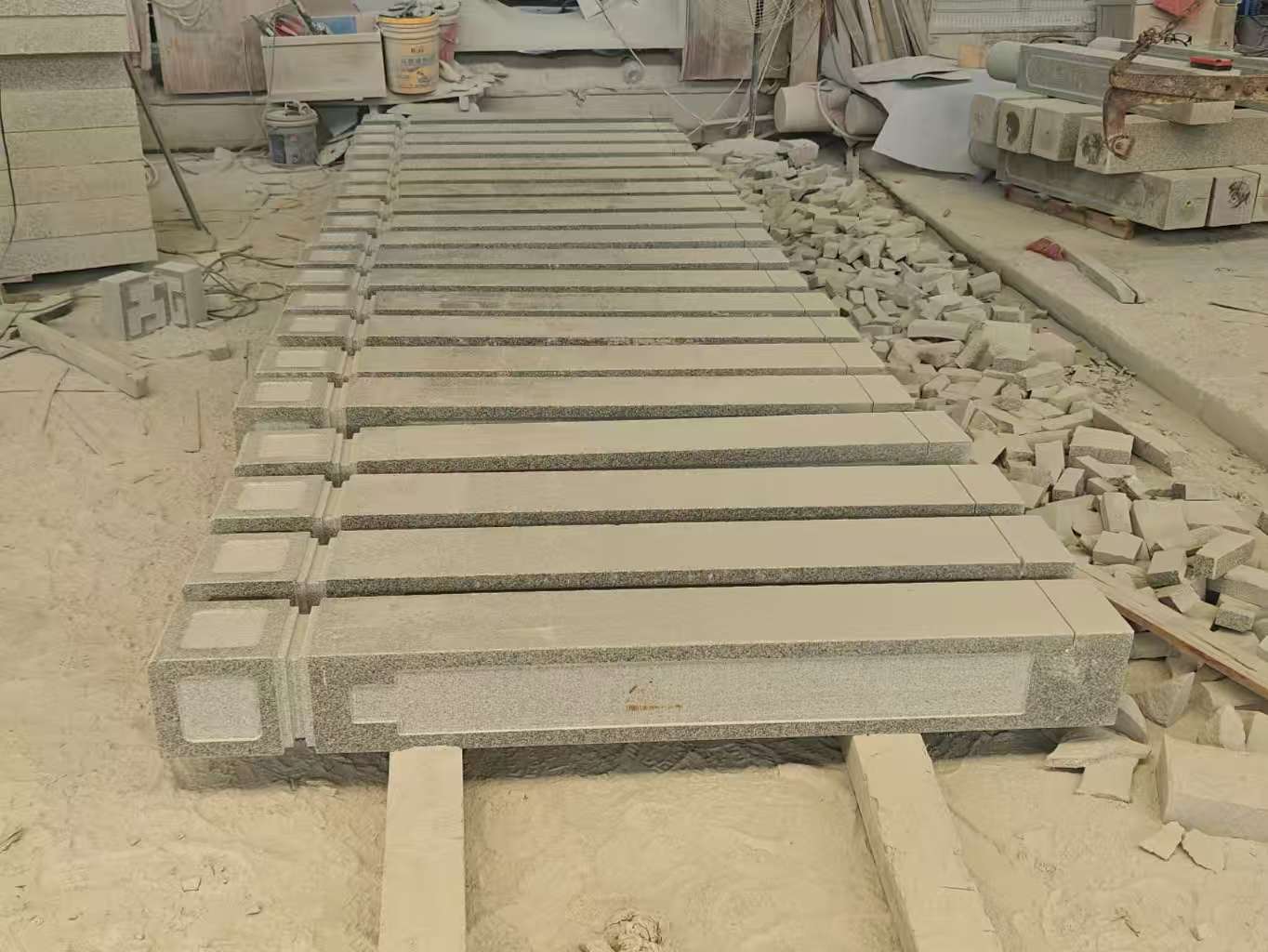 鹰潭 芝麻白异形加工雕刻-栏杆大柱，方柱