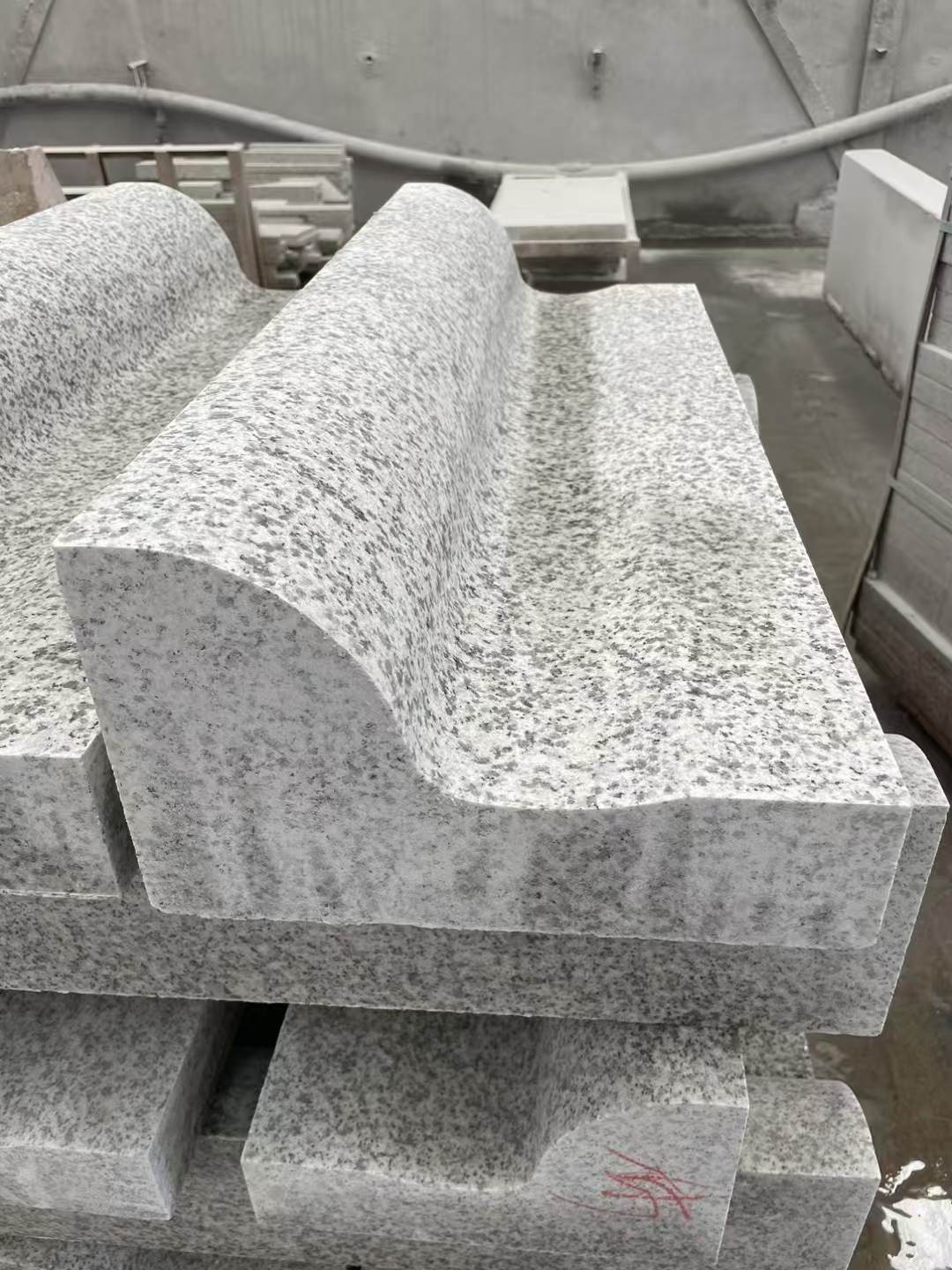 鹰潭 白麻花岗岩S型路沿石，路侧石，马路牙子等