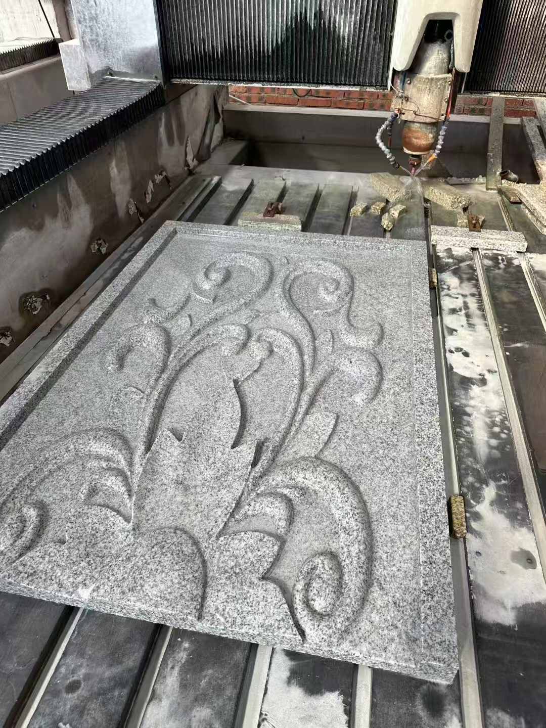 鹰潭 白麻别墅干挂雕花板