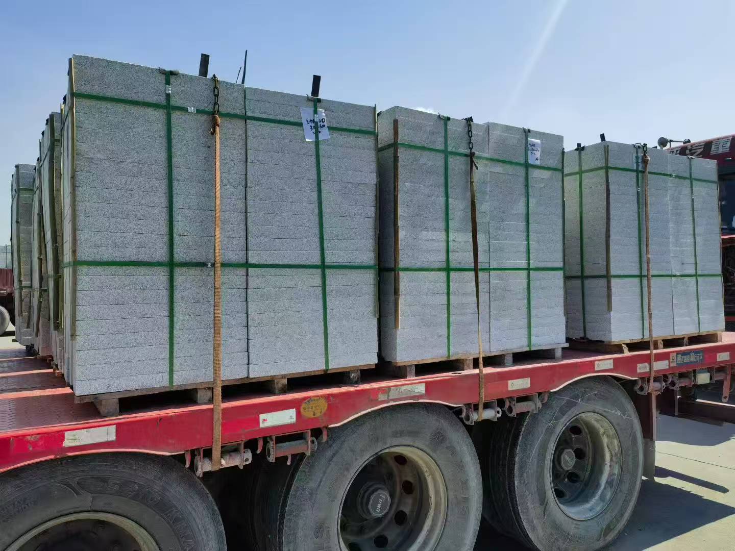 鹰潭芝麻白花岗岩出货日常地铺石