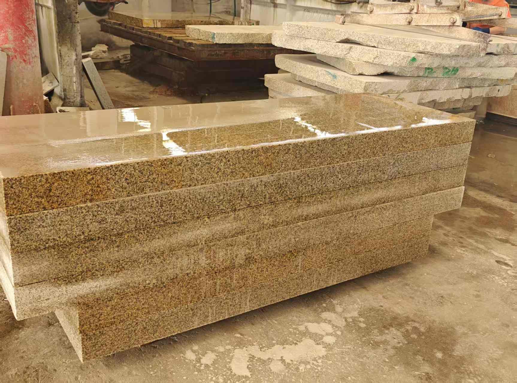 鹰潭 黄金麻栏杆料半成品加工中